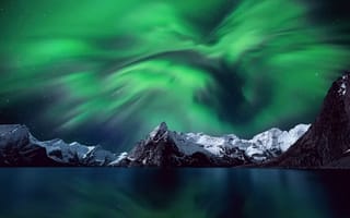 Картинка Лофотенские острова, ночь, северное сияние, звезды, Норвегия, горы, снег, небо