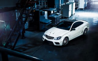 Картинка View, Series, Color, AMG, White, C63, Top, Mercedes-Benz, Ligth, Black