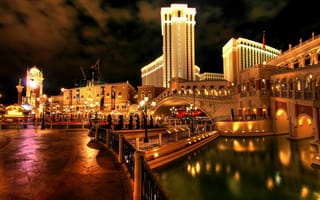 Картинка город, отель, венеция, горят, venice, отражение, лас-вегас, las-vegas, вода, мост, ночь, hotel, ярко, огни, красиво