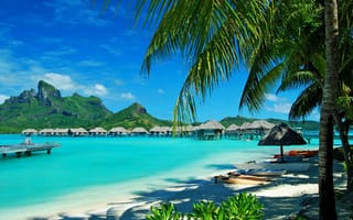 Картинка гавайи, пейзаж, пальмы, небо, острова, бунгало, море, природа, пляж, песок, горы