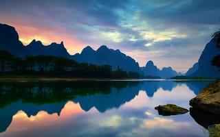 Картинка отражение, зеркало, Китай, облака, карстовые, Лицзян реки, Яншо, река, Гуанси, горы, закат