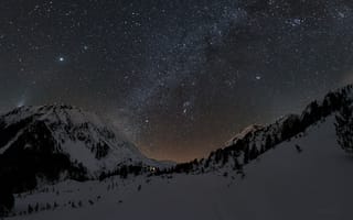 Картинка ночь, небо, зима, млечный путь, горы, снег, звезды