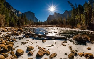 Картинка лучи, скалы, ручей, горы, деревья, небо, Yosemite National Park, California, USA, солнце, вода, лес, камни