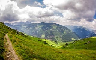 Картинка склон, Польша, камни, Kasprowy Wierch, ущелье, Tatra National Park, горы, облака, тропа, трава