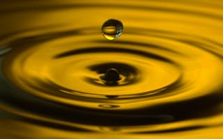 Обои вода, капля, круги, ripples, yellow, macro, всплеск, water, drop