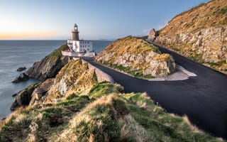 Картинка Dublin, Baily lighthouse, камни, море, скалы, Ирландия, дорога, маяк, побережье