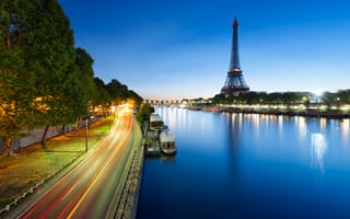 Картинка France, дорога, лодки, Франция, деревья, Сена, выдержка, Eiffel Tower, Эйфелева башня, Paris, река, La tour Eiffel, Париж