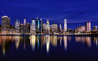 Картинка USA, синее, Нью-Йорк, огни, небоскребы, New York, США, река, небо, ночь, мегаполис, здания, подсветка, отражение