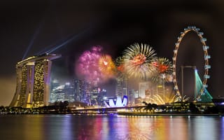 Картинка Singapore, отель, небо, обозрения, ночь, праздник, фейерверки, город, Сингапур, колесо, салюты