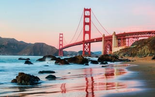 Картинка город, San Francisco, derek slagle рhotography, Golden Gate вridge, Сан-Франциско, США, мост Золотые Ворота, утро, Калифорния, висячий мост, берег, вода, пляж