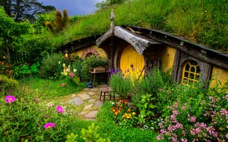 Картинка нора, новая зеландия, властелин колец, дом, шир, цветы, трава, холм, зелень