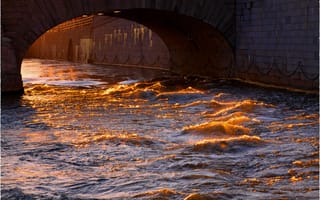 Картинка Norrbro, Швеция, вода, город, Стокгольм, солнце, Stockholm, мост, Sweden, отблеск, волны