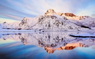 Картинка Норвегия, горы, Flakstadøya Fjord, снег, отражения, зима, небо