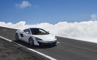 Обои McLaren, авто, дорога, облака, 570GT, небо
