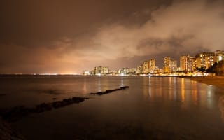 Картинка ночь, здания, Hawaii, набережная, Honolulu city, Гавайи, night, Гонолулу