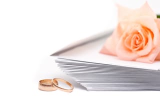 Картинка Обручальные кольца, конверты, роза, свадьба