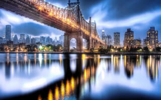 Картинка Queensboro Bridge, тучи, небоскребы, New York City, Нью-Йорк, здания, город, небо, Остров Рузвельта, вечер, выдержка, отражение, East River, USA, NYC, Roosevelt Island, США, Манхэттен, река, огни, мост Куинсборо, Manhattan, дома, Ист-Ривер