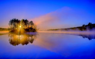 Картинка свет, деревья, озеро, остров, туман, утро