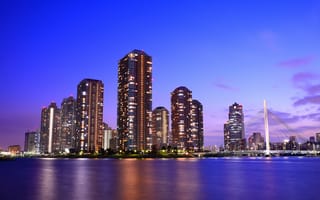 Картинка Япония, облака, Токио, небоскребы, подсветка, вечер, мост, небо, столица, огни, сиреневое, мегаполис, синее, река
