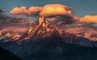 Картинка горы, гряда, непал, вершина, облака, пик, снег, закат