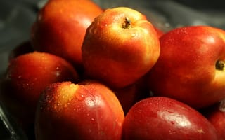 Картинка макро, капли, вода, вкусно, еда, красные, полезно, фрукты, яблоки