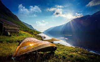 Картинка рассвет, солнце, Vaga Kommune, горы, Norway, лодка, Oppland Fylke, Норвегия, озеро