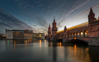 Картинка небо, облака, Oberbaumbrücke, река, Шпрее, мост, Берлин, Германия