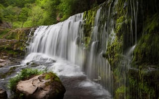 Картинка зелень, Sgwd Clun-Gwyn Waterfall, камни, кусты, водопад, мох, Великобритания