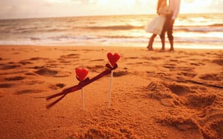 Картинка настроения, сердце, чувства, парень, пляж, море, любовь, сердечки, волны, ленточка, красный, лента, девушка, влюбленные, песок, романтика, love