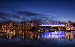 Обои Vancouver, Canada, город, Британская Колумбия, стадион, небоскребы, подсветка, отражение, ночь, синее, Канада, Ванкувер, залив, освещение, небо, здания, дома, облака