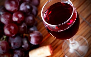 Картинка виноград, красное, пробка, бокал, вино