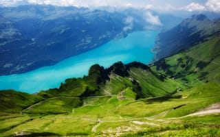 Картинка Швейцария, Альпийские горы, деревья, Бриенцское озеро, трава, железная дорога, вид, Ротхорн, с вершины Rothorn, зелень, небо, облака