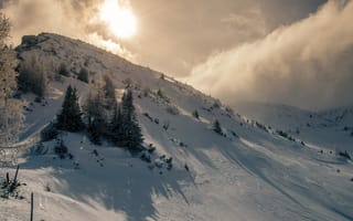 Картинка Солнце, Небо, Лучи, Облака, Clouds, Гора, Зима, Снег