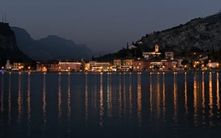 Картинка Torbole, Italy, night, chapel, lake, Garda Lake, fog. Chirstmas, mountains