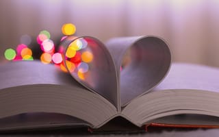 Обои книга, страницы, боке, книжка, сердце, огни, сердечко