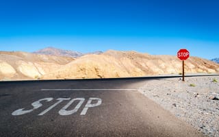 Картинка дорога, разметка, пустыня, Zabriskie Point, знак