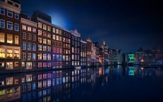 Обои свет, отражения, Амстердам, Нидерланды, канал, огни, ночь, город