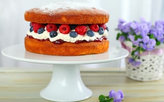 Картинка raspberries, food, десерт, сладкое, blueberries, малина, цветы, черника, крем, еда, cake, dessert, торт, пирожное, flowers, cream