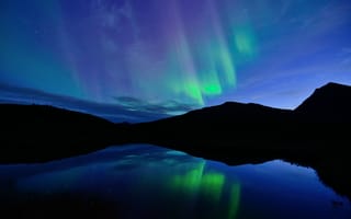Картинка Норвегия, облака, северное сияние, синее, отражение, вода, небо, ночь, север, гладь, озеро