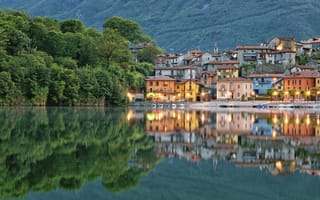 Картинка Италия, отражение, Mergozzo, Мергоццо, здания, Lake Mergozzo, Italy, озеро, набережная, Piedmont