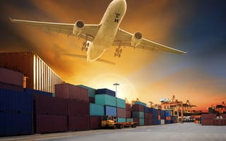 Картинка небо, асфальт, взлет, контейнер, зарево, самолёт, кран, порт