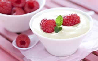 Картинка cream, dessert, raspberries, фрукты, cups, йогурт, fruits, yogurt, десерт, малина, еда, крем, milk