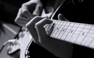 Картинка шестиструнная электронная гитара, playing guitar, six-string acoustic guitar, рука, игра