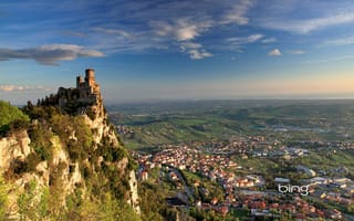 Картинка Borgo Maggiore, гора Монте-Титано, Борго-Маджоре, Сан-Марино, Monte Titano, Башня Гуаита, Guaita tower, панорама, San Marino