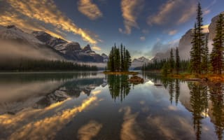 Картинка деревья, горы, озеро, остров, Канада, Альберта, Spirit Island