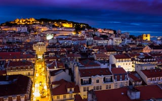 Картинка Португалия, ночь, Лиссабон, дома, здания, столица, архитектура, синее, крепость, подсветка, небо, огни