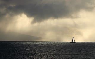 Картинка море, небо, яхта, пасмурно, тучи