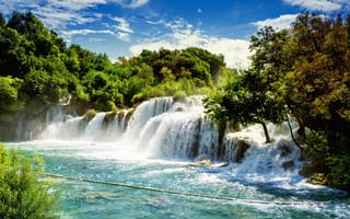 Картинка зелень, небо, водопад, деревья, солнце, Krka National Park, облака, Хорватия