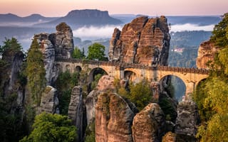 Картинка пейзаж, горы, мост, скалы, Бастай, Bastei, Саксонская Швейцария, Германия, растительность, природа, массив