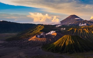 Обои Индонезия, Tengger, вулканический комплекс-кальдеры Тенгер, Ява, действующий вулкан Бромо